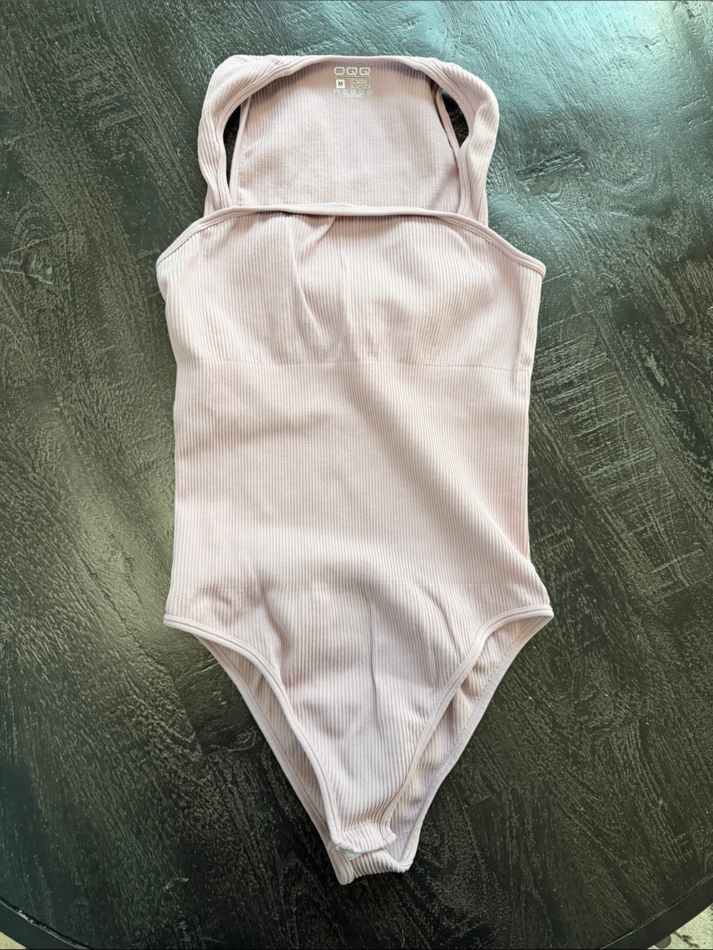 Soft Ribbed Scoop Bodysuit in Light Mauve — Size M